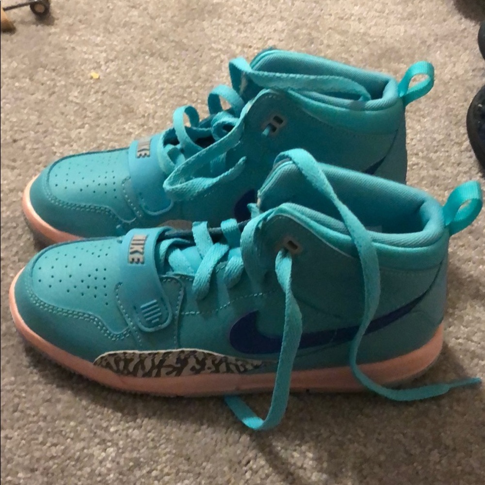 Jordan Legacy 312 size 1.5 Y shoes